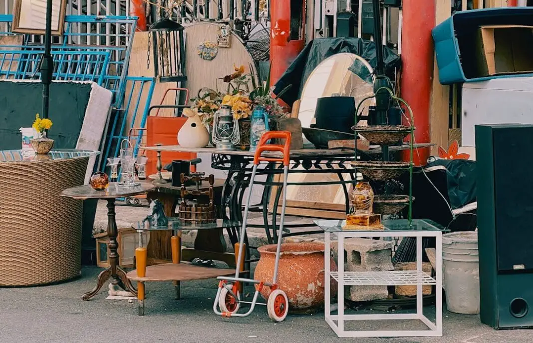 a pile of junk sitting on the side of a road | Photo by Ruoyu Li on Unsplash