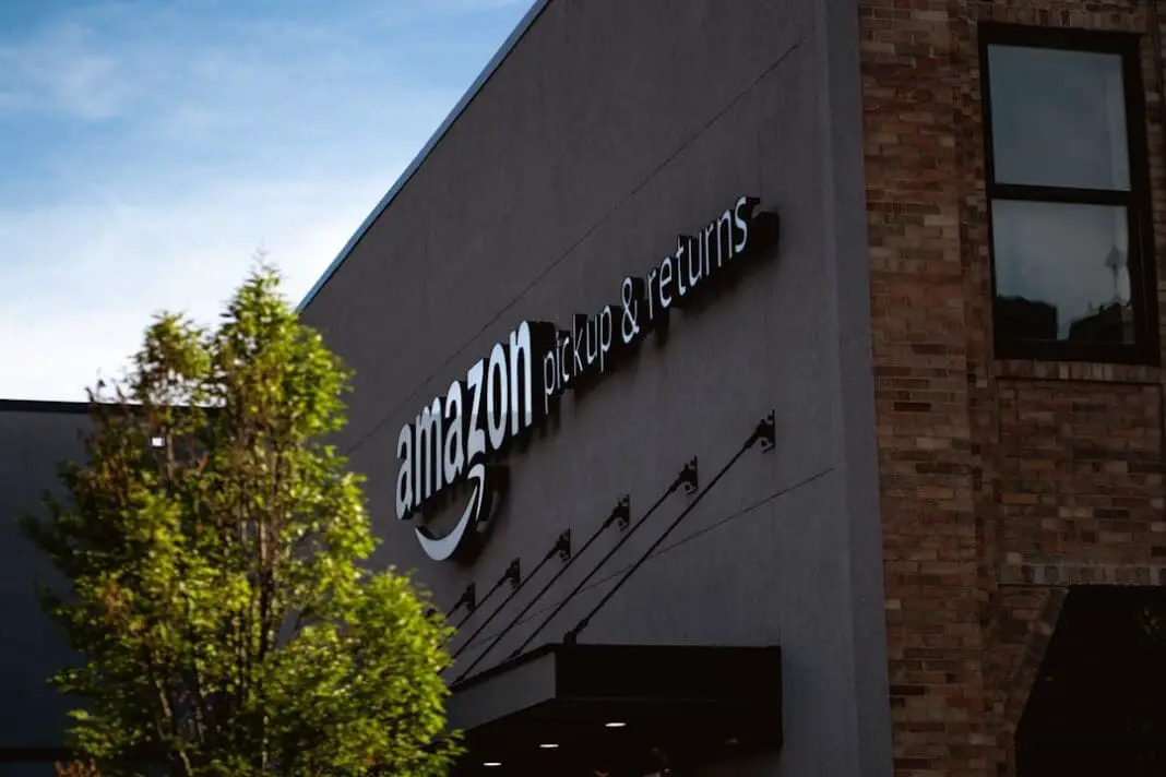 Amazon Pickup & Returns on South St. in Philadelphia